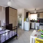 Alexandros شقة